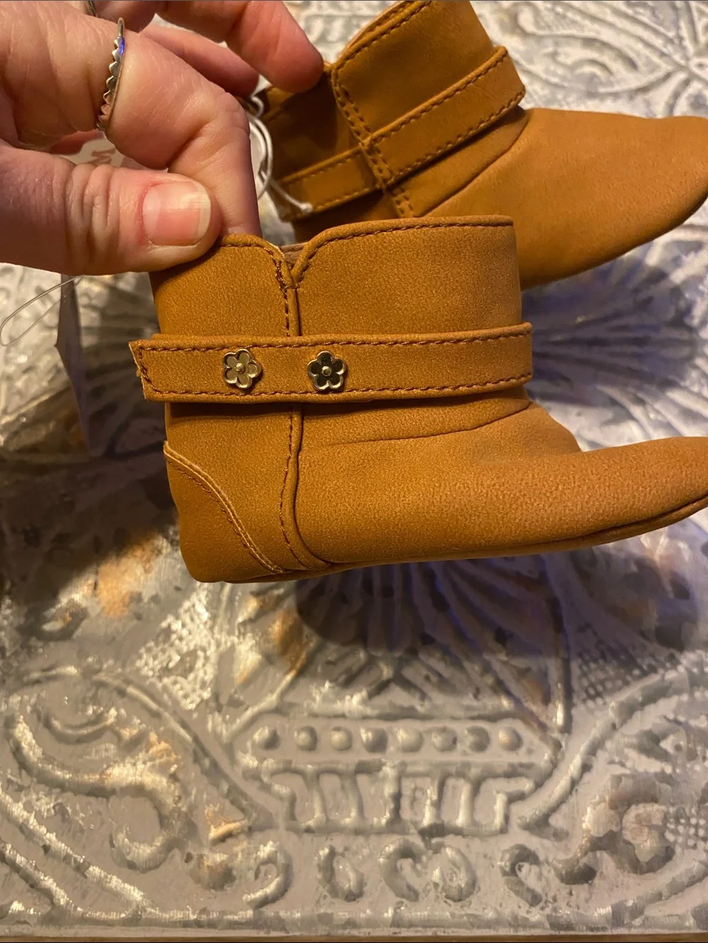The Children's Place Baby Boots Booties w/ Velcro Closure Tan Sz 3-6 Mths NWT
